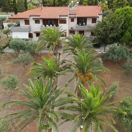 Krissaia Seaside アパートホテル 4*