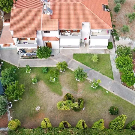 Krissaia Seaside アパートホテル