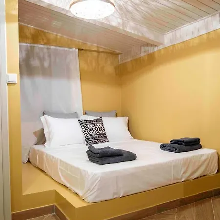 アパートホテル Krissaia Seaside 4*