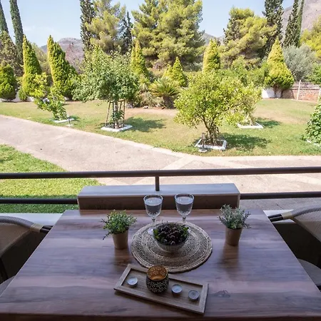 Krissaia Seaside アパートホテル 4*